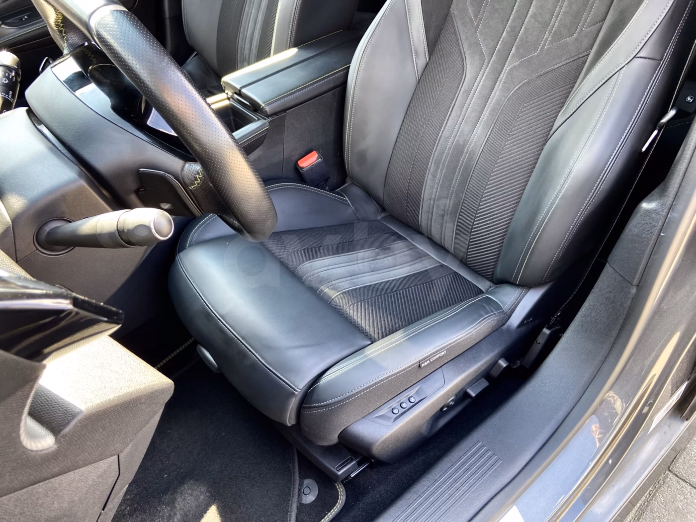Peugeot 308 фото 15