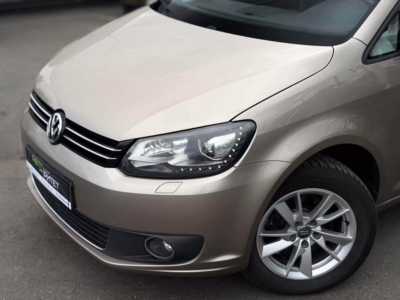 Volkswagen Touran фото 3