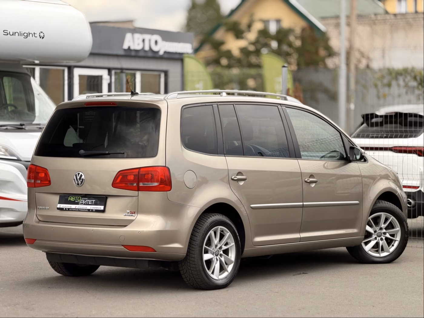 Volkswagen Touran фото 7
