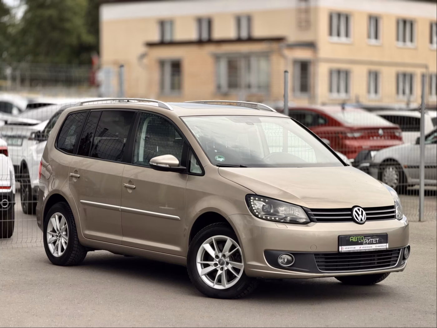 Volkswagen Touran фото 5