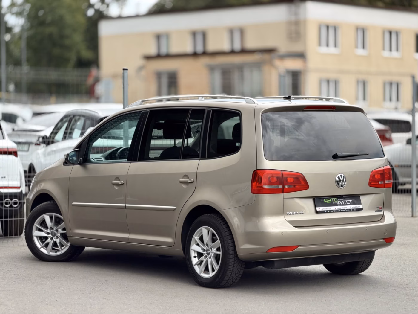 Volkswagen Touran фото 9