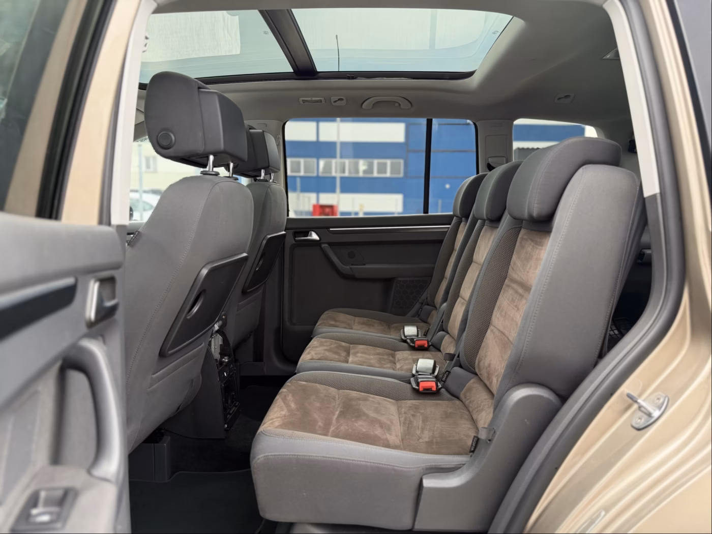 Volkswagen Touran фото 24