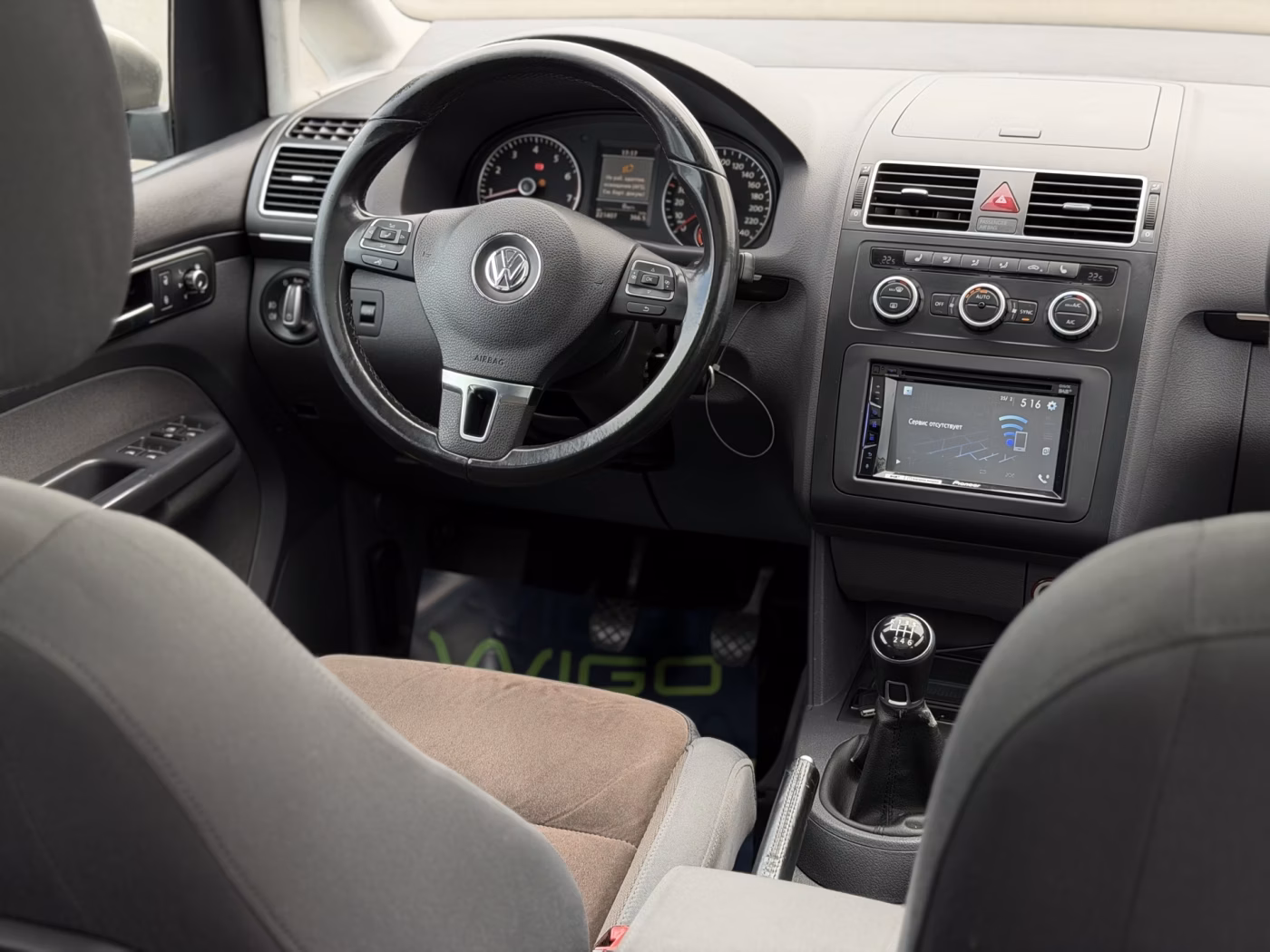 Volkswagen Touran фото 22