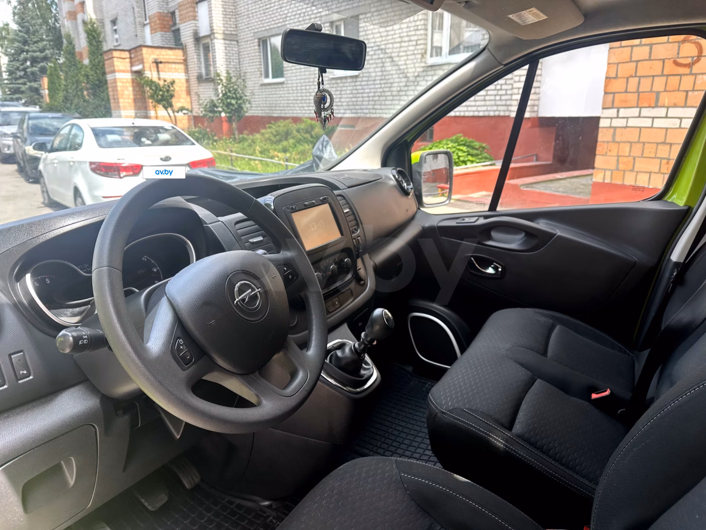 Opel Vivaro фото 5