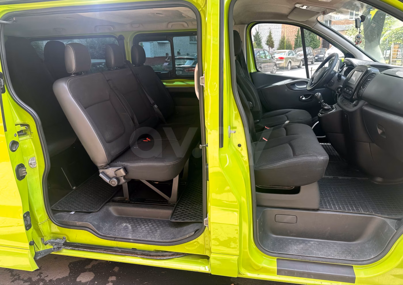 Opel Vivaro фото 8