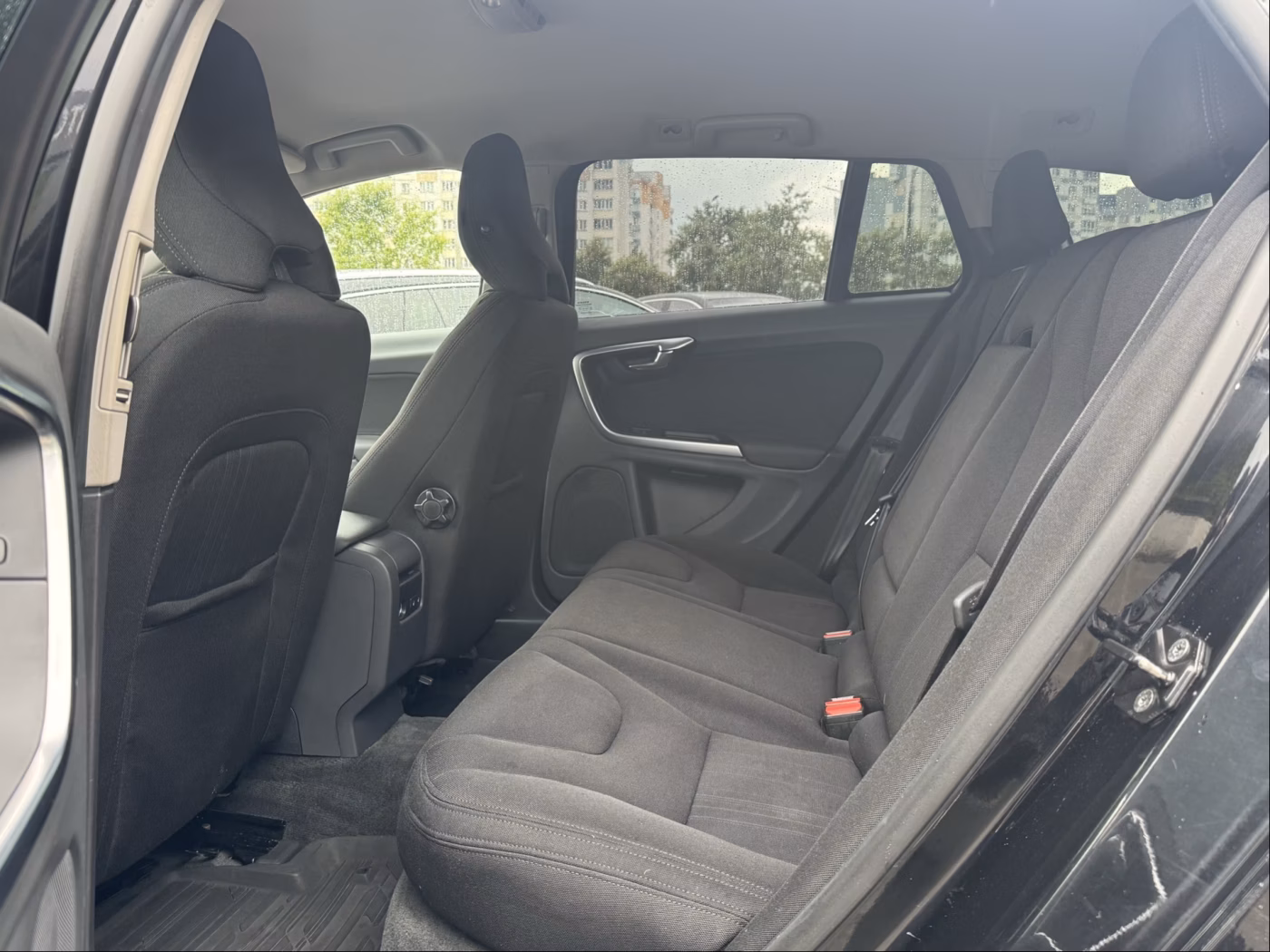 Volvo V60 фото 12