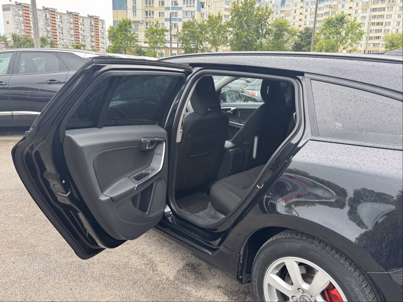 Volvo V60 фото 11