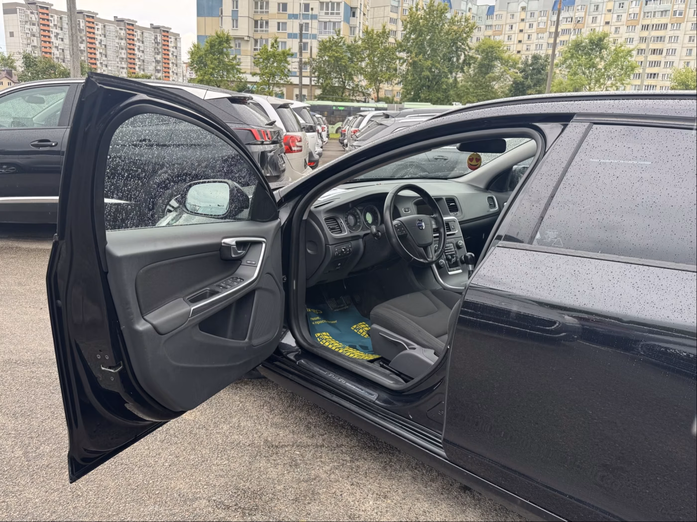 Volvo V60 фото 9