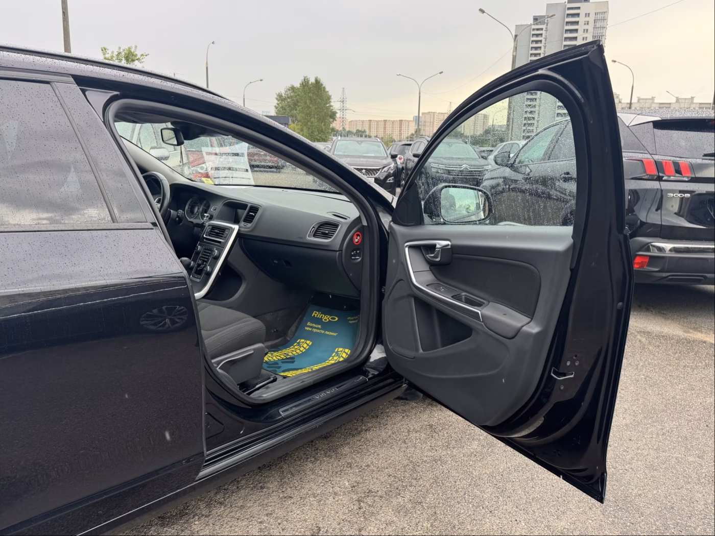 Volvo V60 фото 17