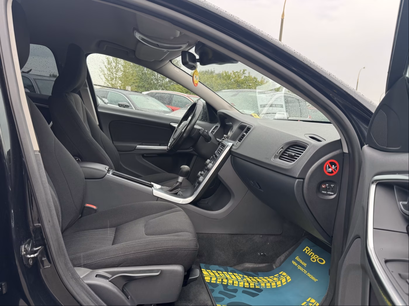 Volvo V60 фото 18