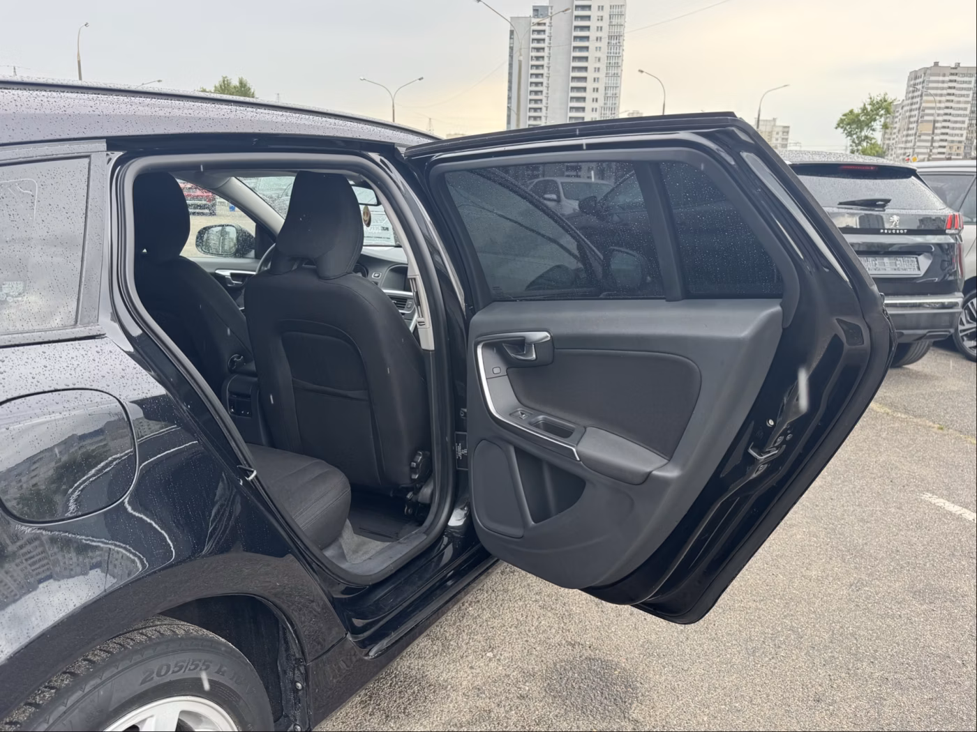 Volvo V60 фото 15