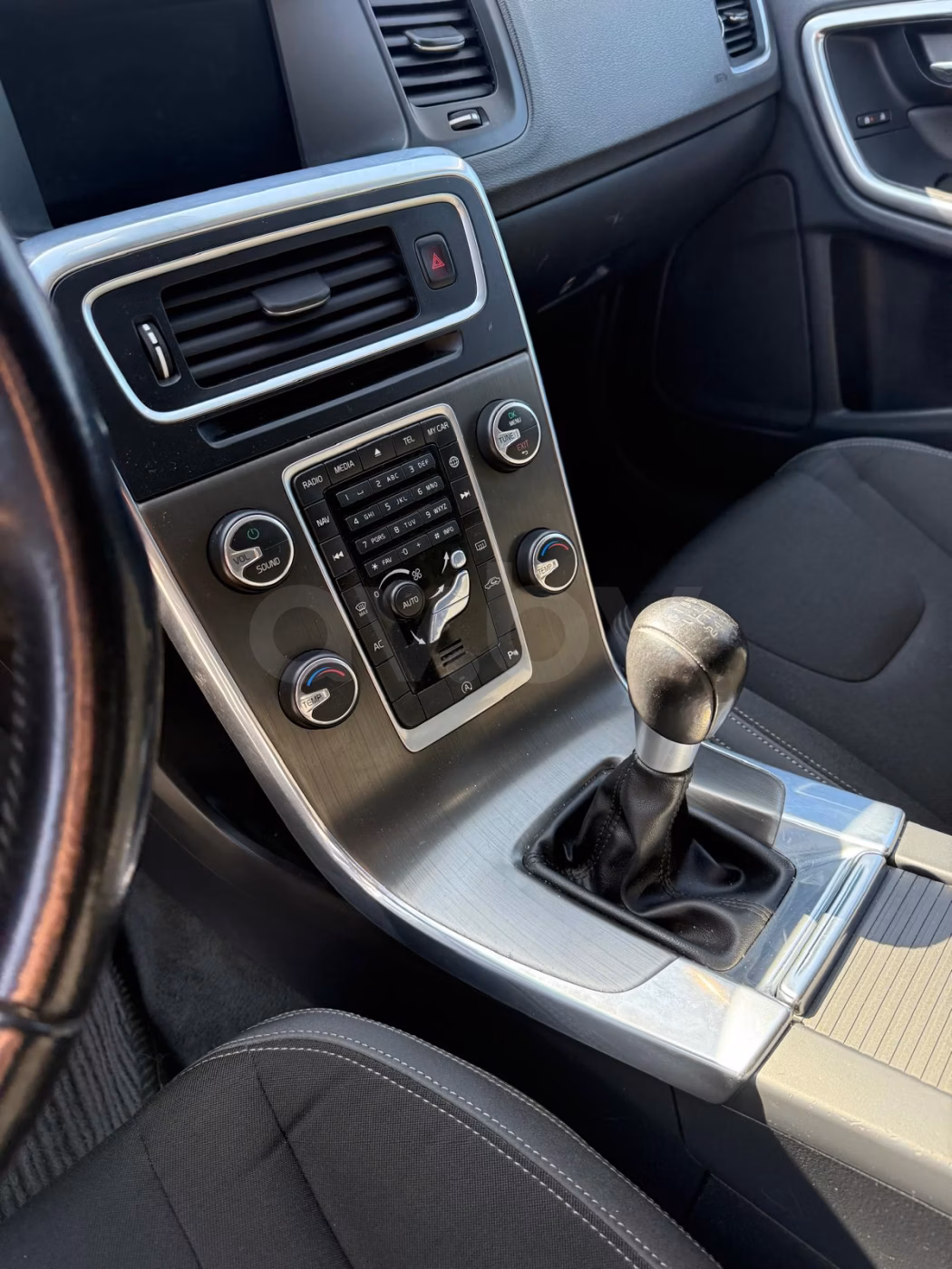 Volvo V60 фото 17
