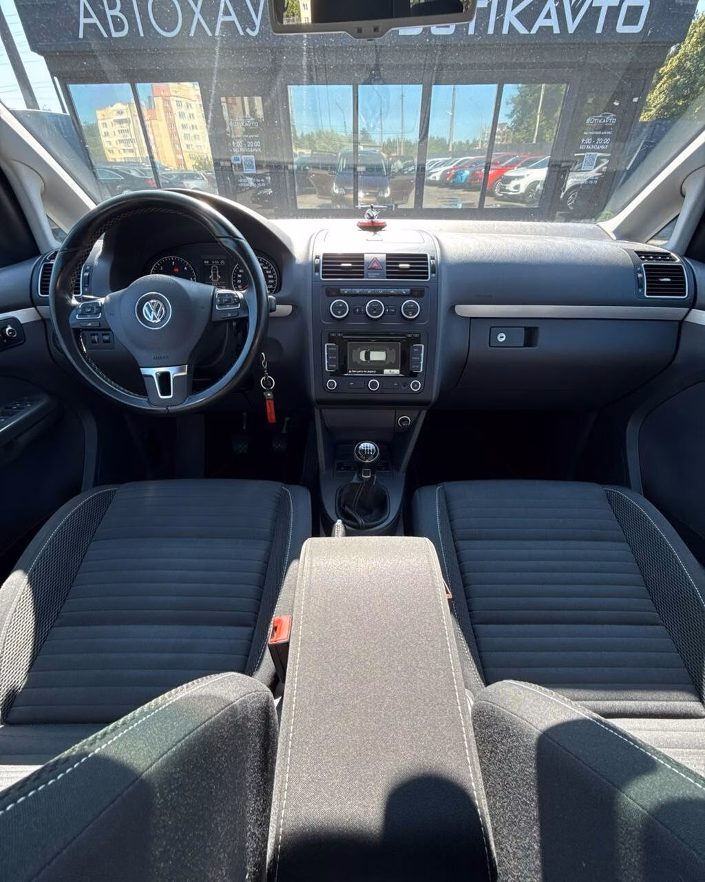 Volkswagen Touran фото 7