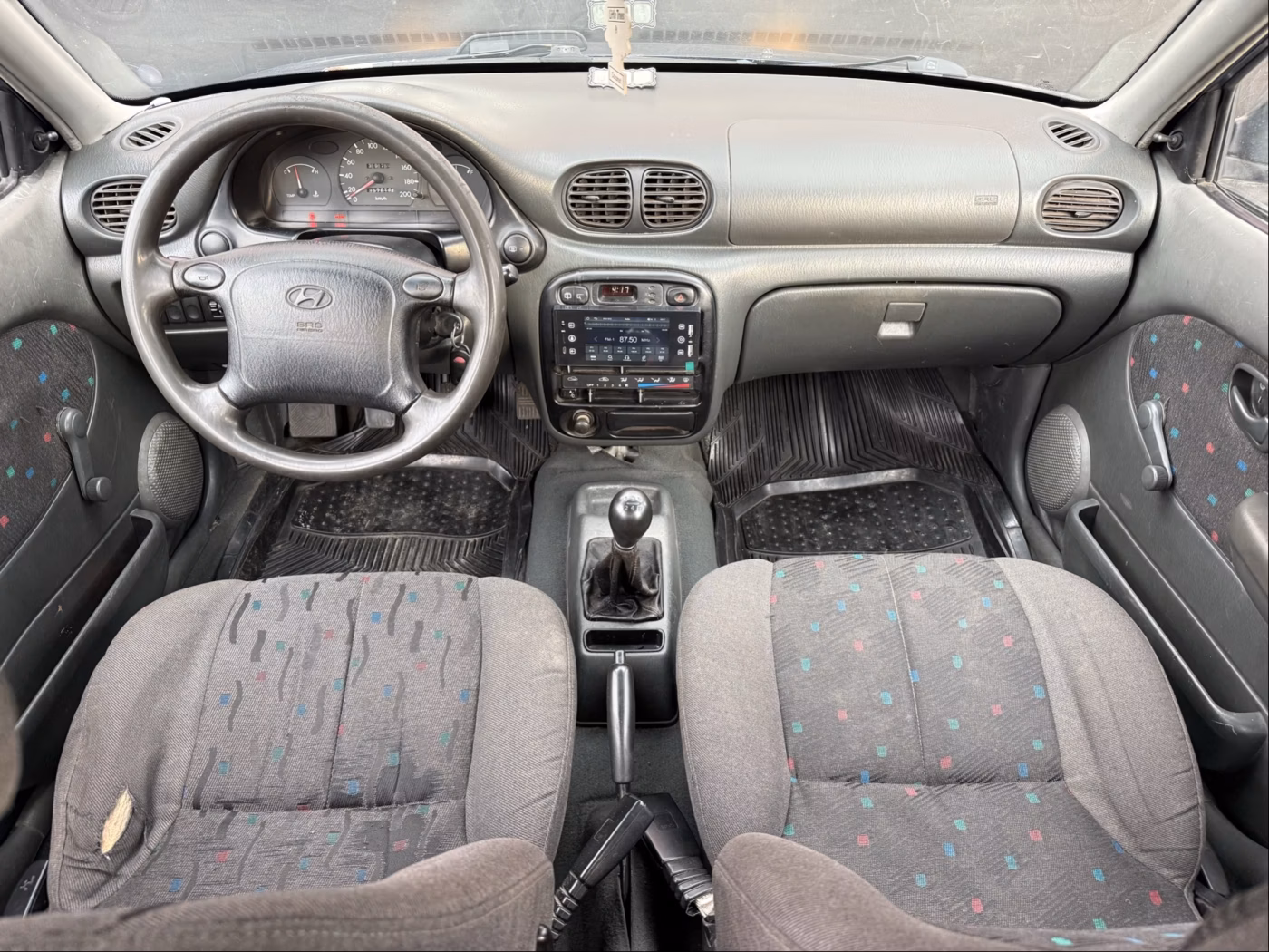 Hyundai Accent фото 8