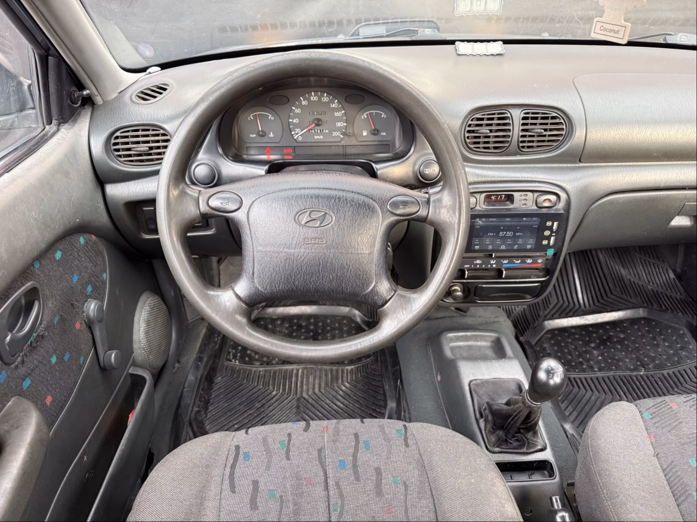 Hyundai Accent фото 10
