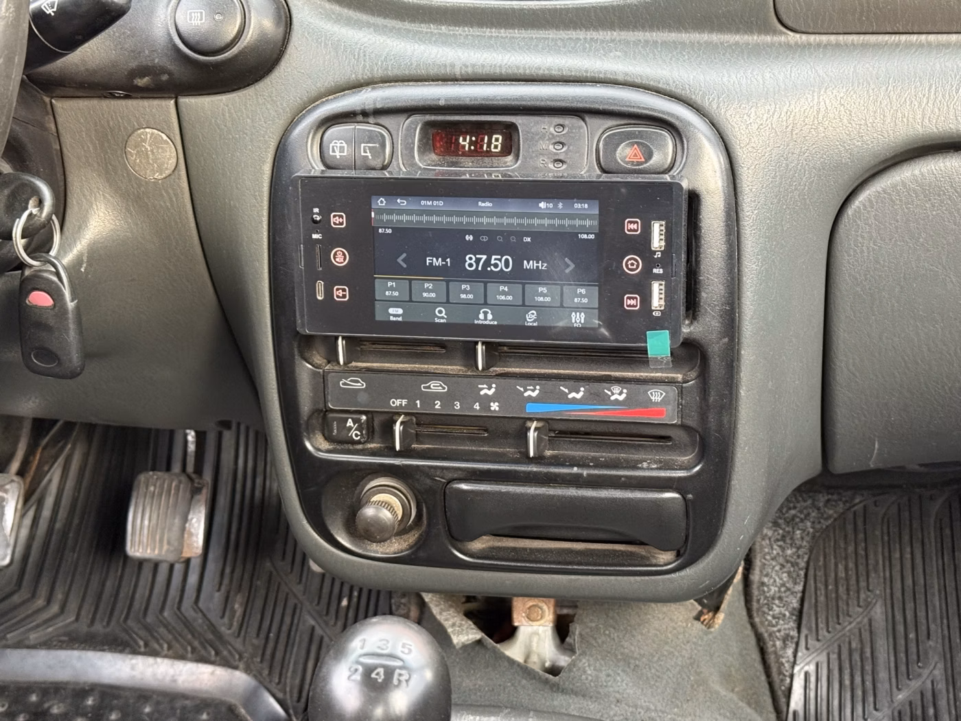 Hyundai Accent фото 12