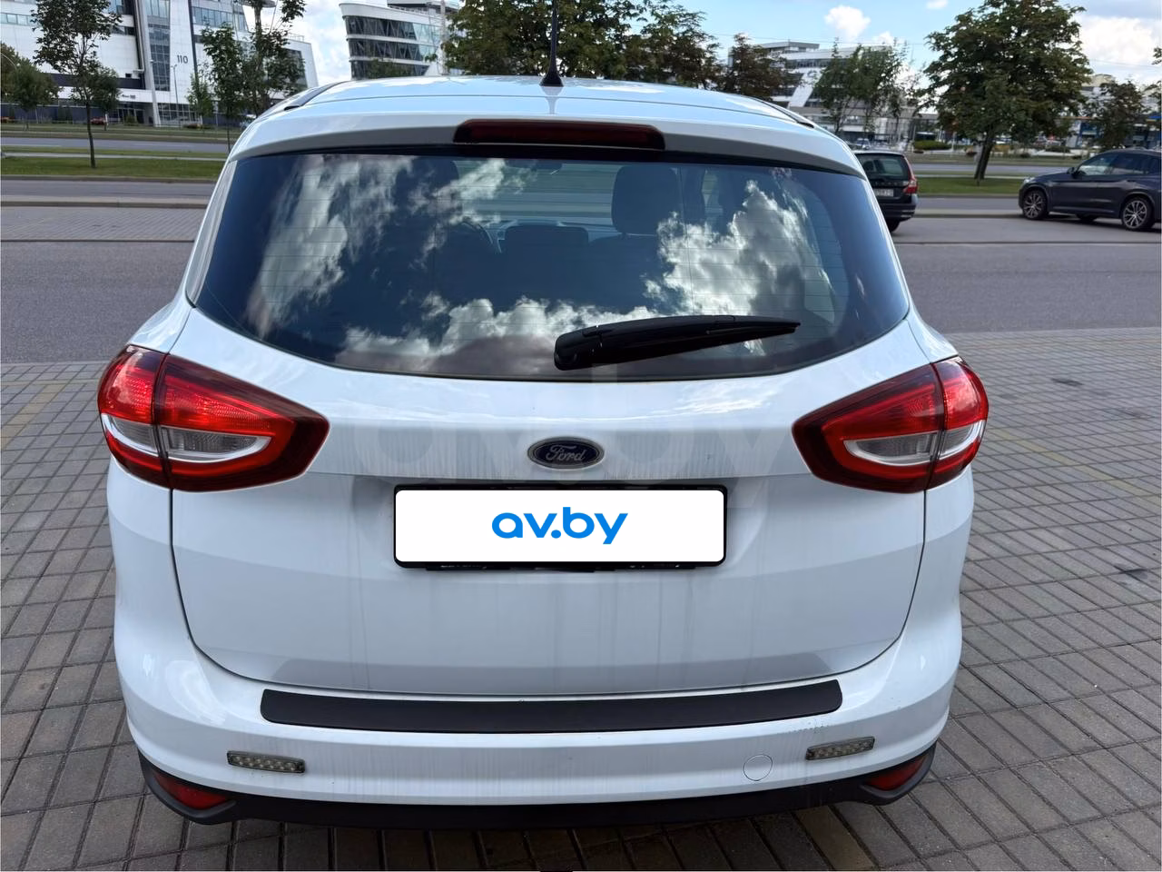 Ford C-MAX фото 10