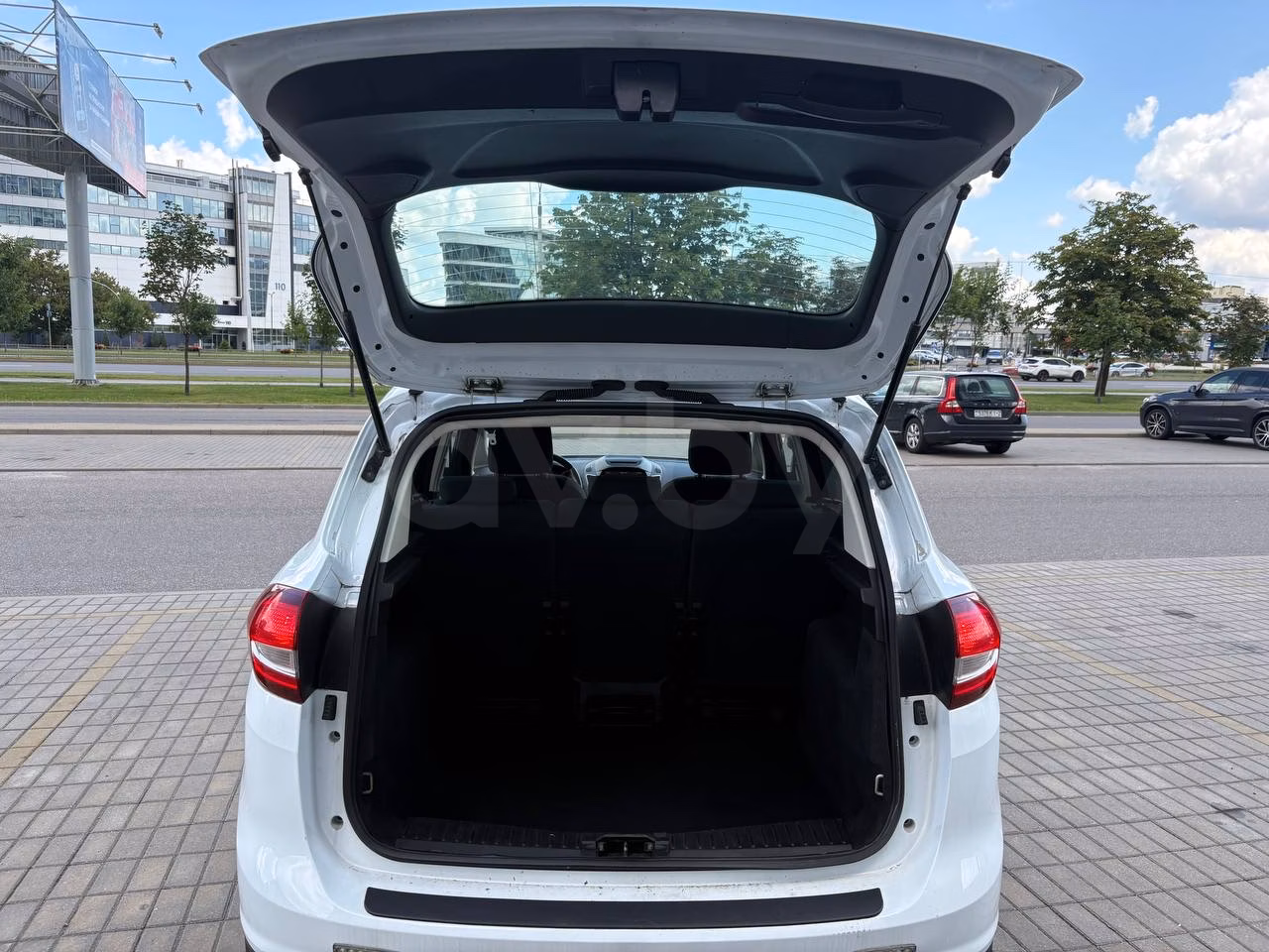 Ford C-MAX фото 11