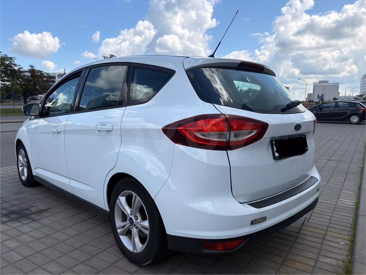 Ford C-MAX фото 8