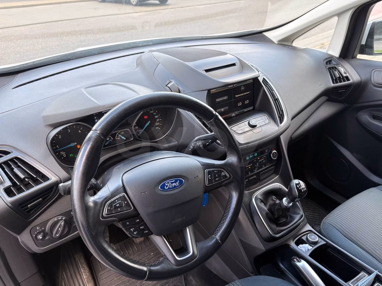 Ford C-MAX фото 15