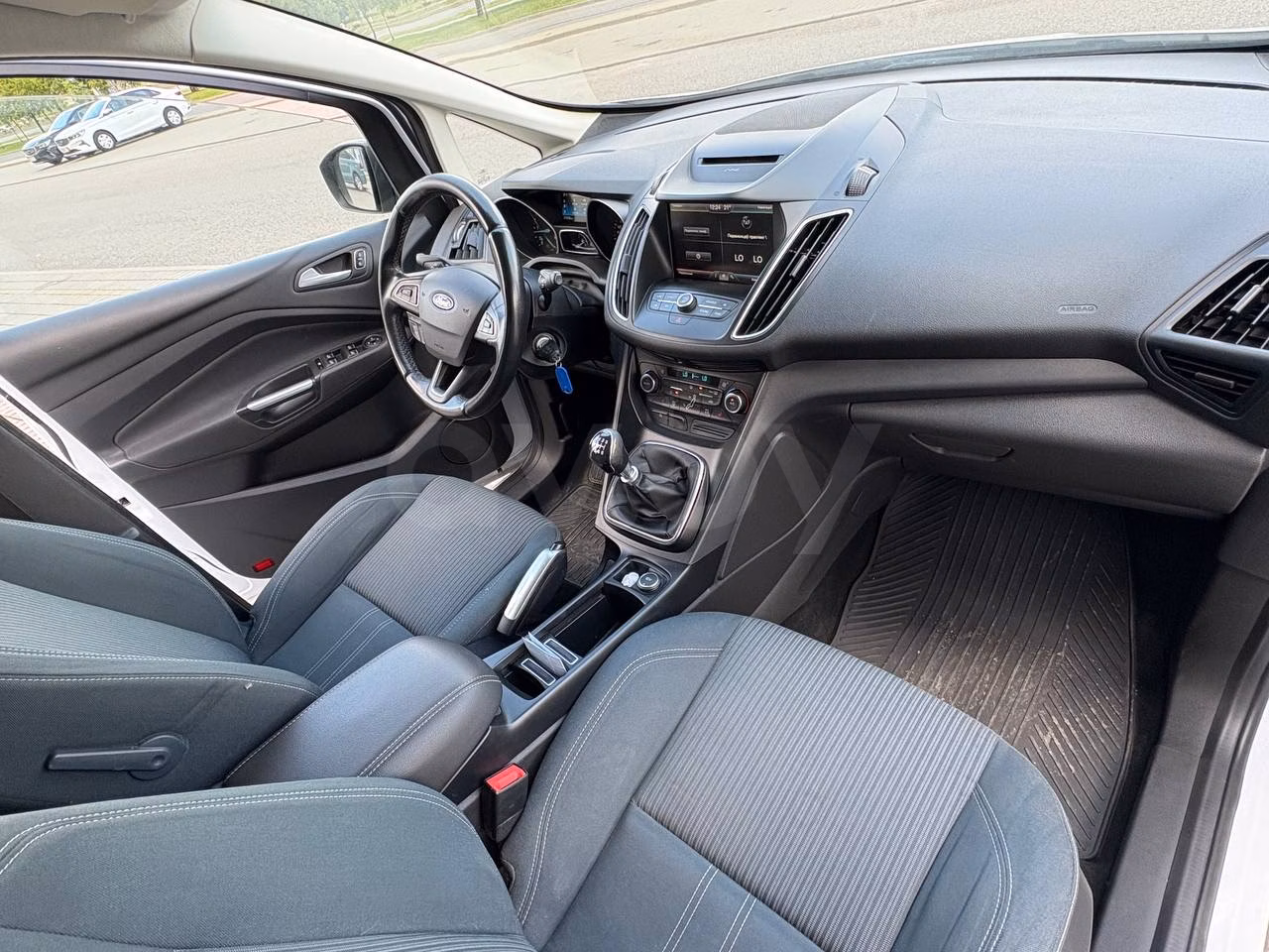 Ford C-MAX фото 20