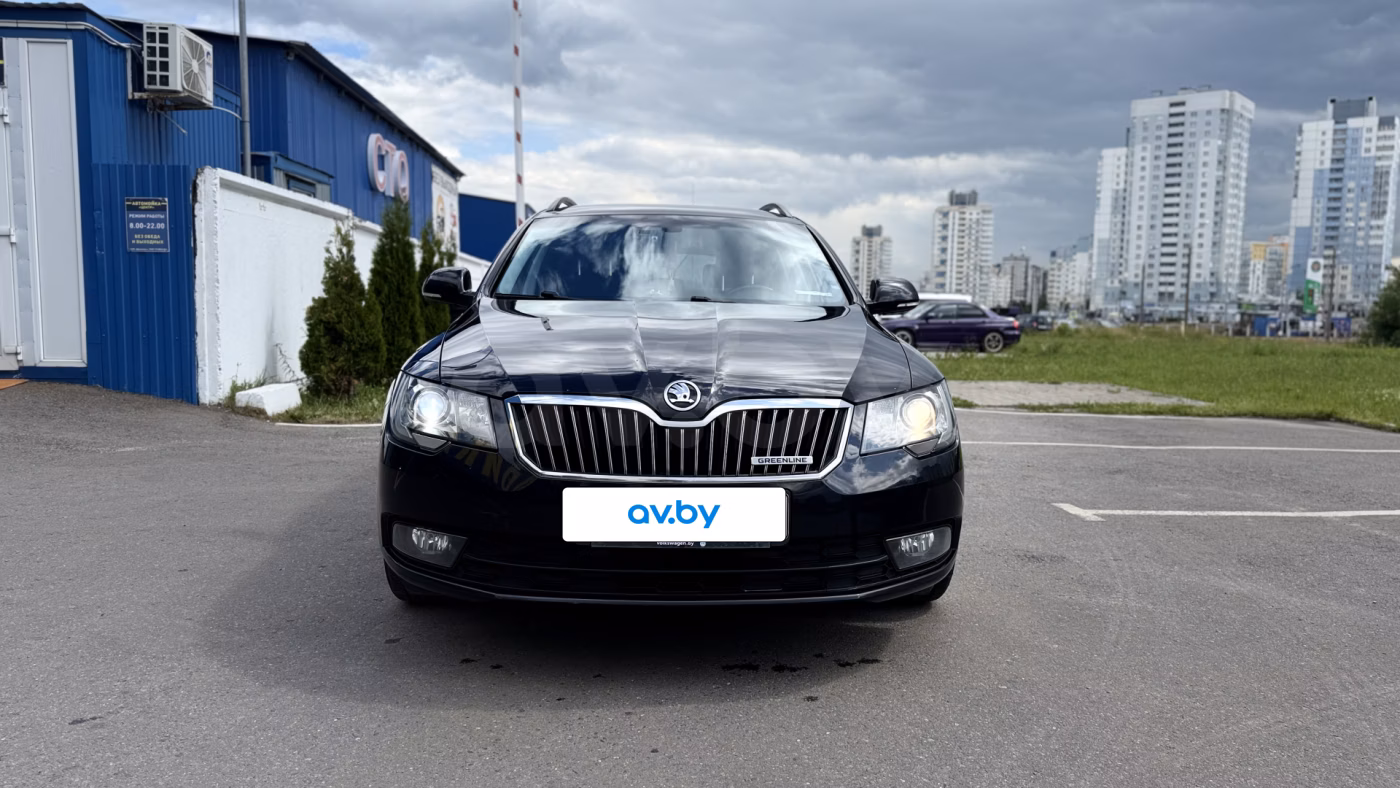 Skoda Superb фото 3