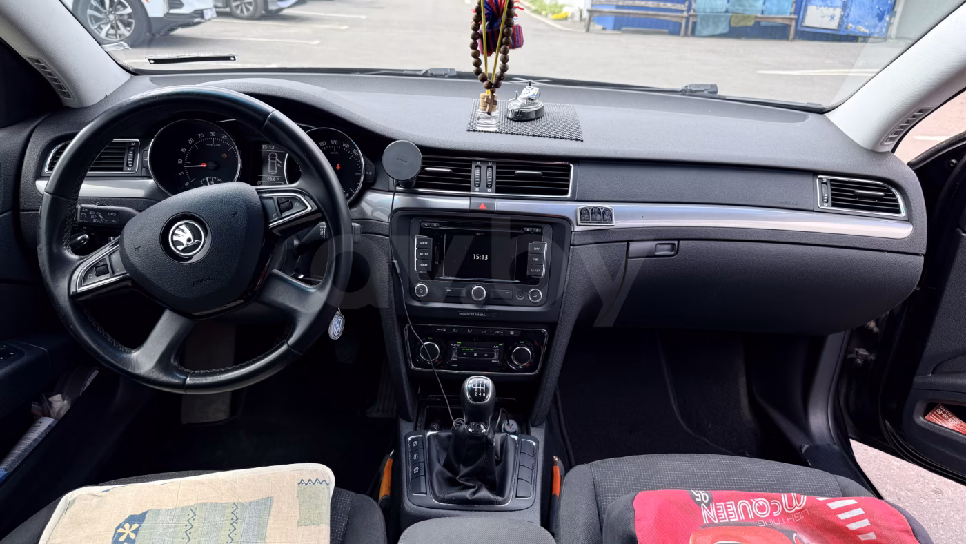 Skoda Superb фото 12
