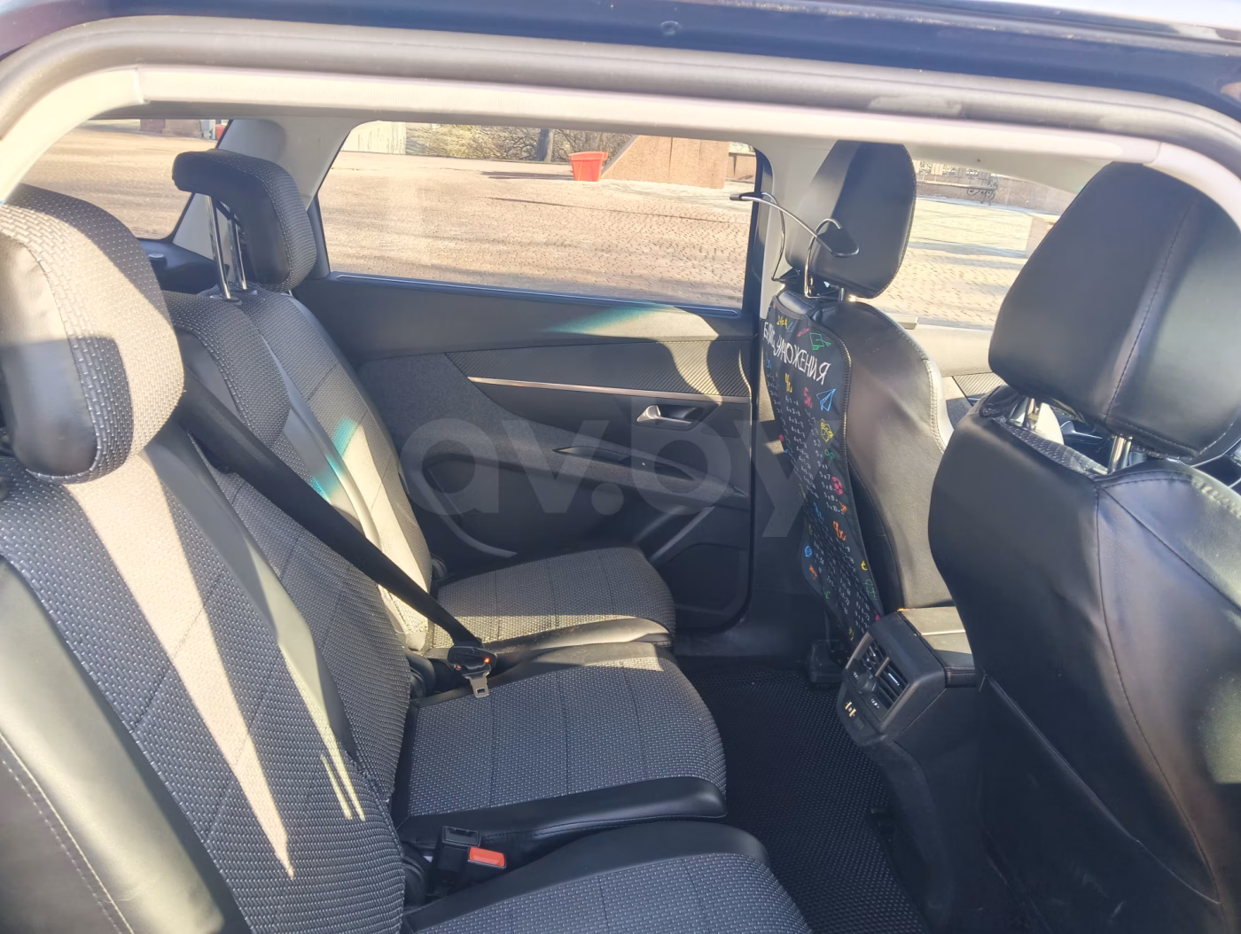 Peugeot 5008 фото 18