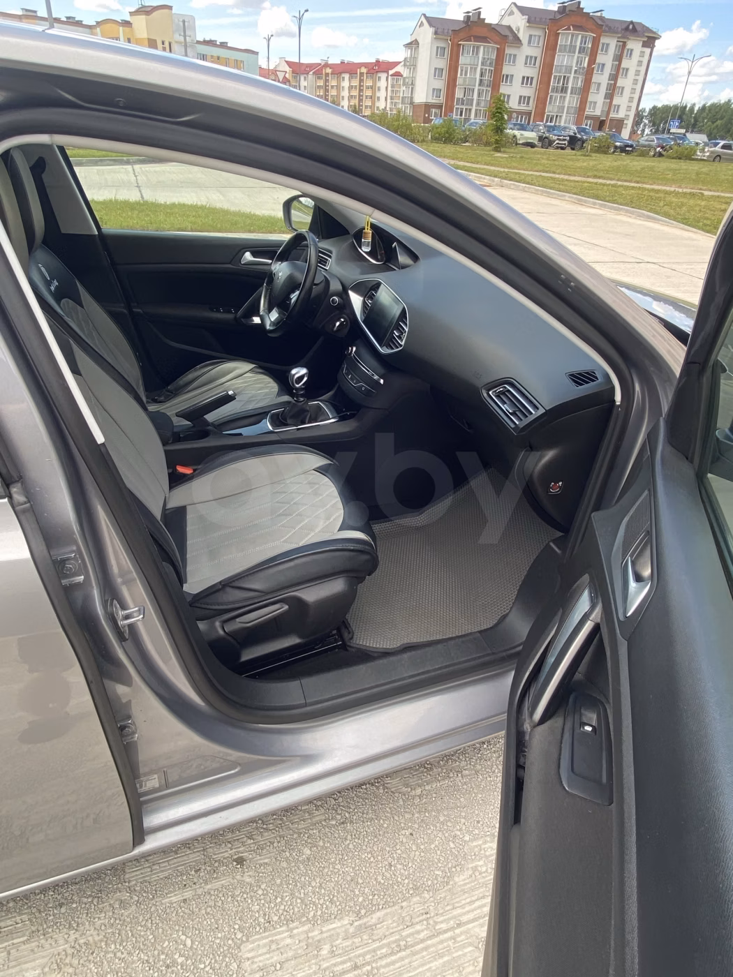 Peugeot 308 фото 7