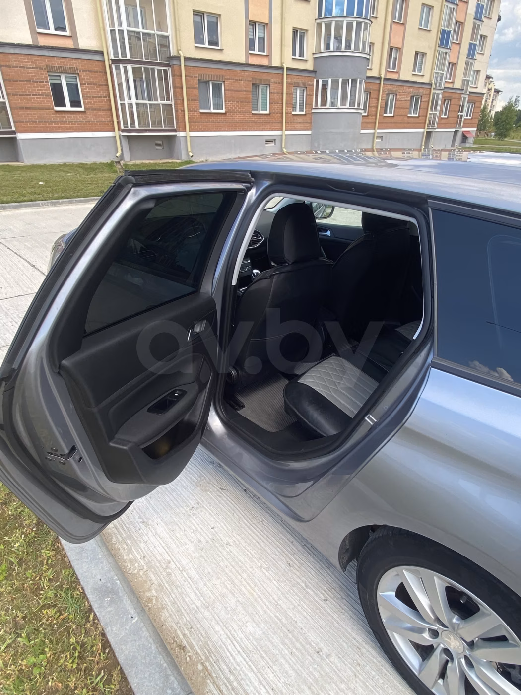 Peugeot 308 фото 10