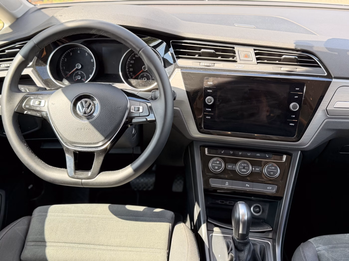Volkswagen Touran фото 12