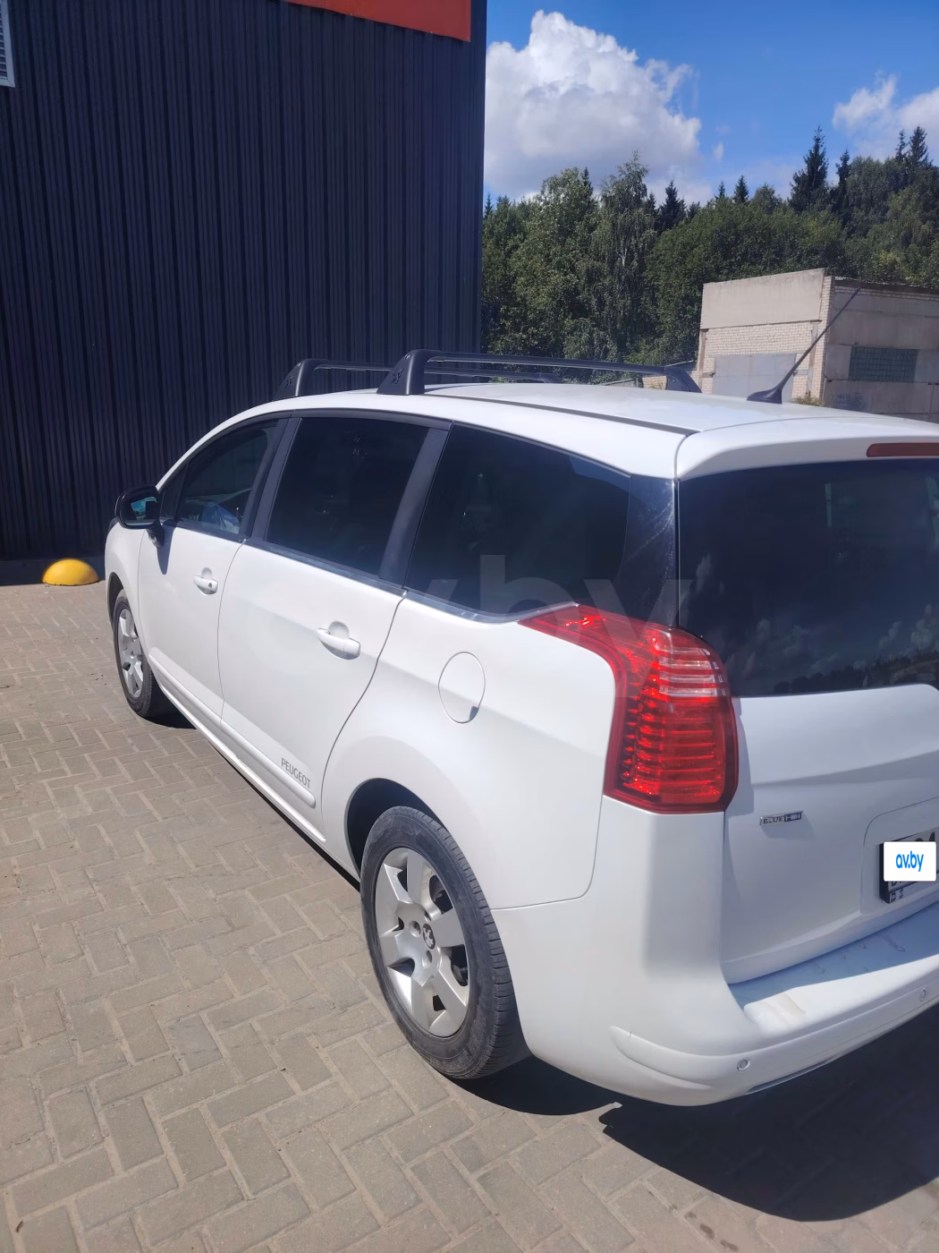 Peugeot 5008 фото 9