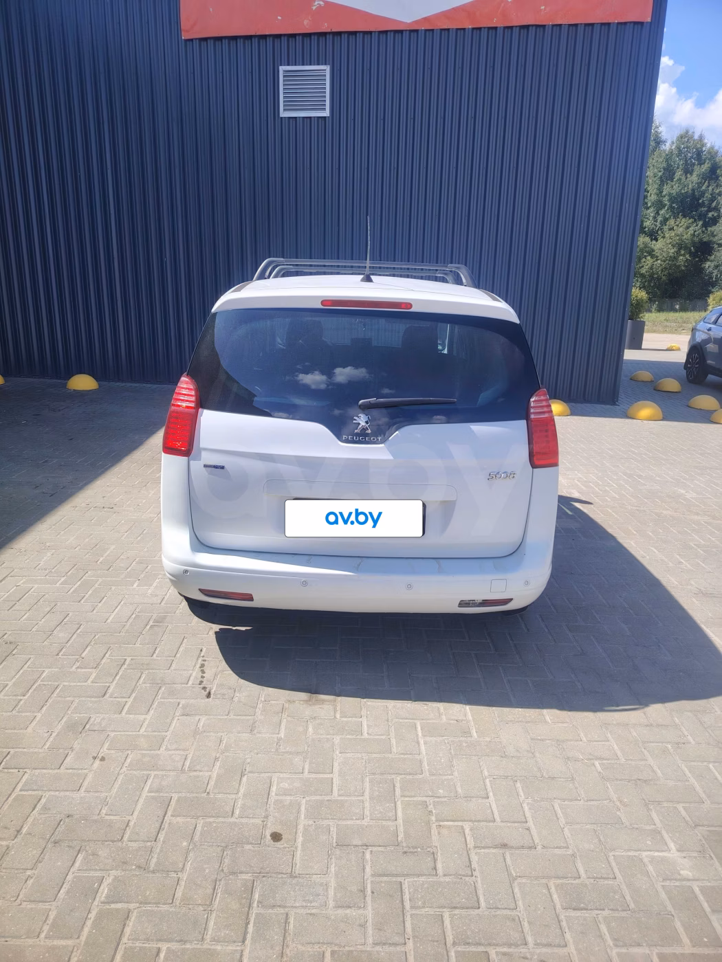 Peugeot 5008 фото 8