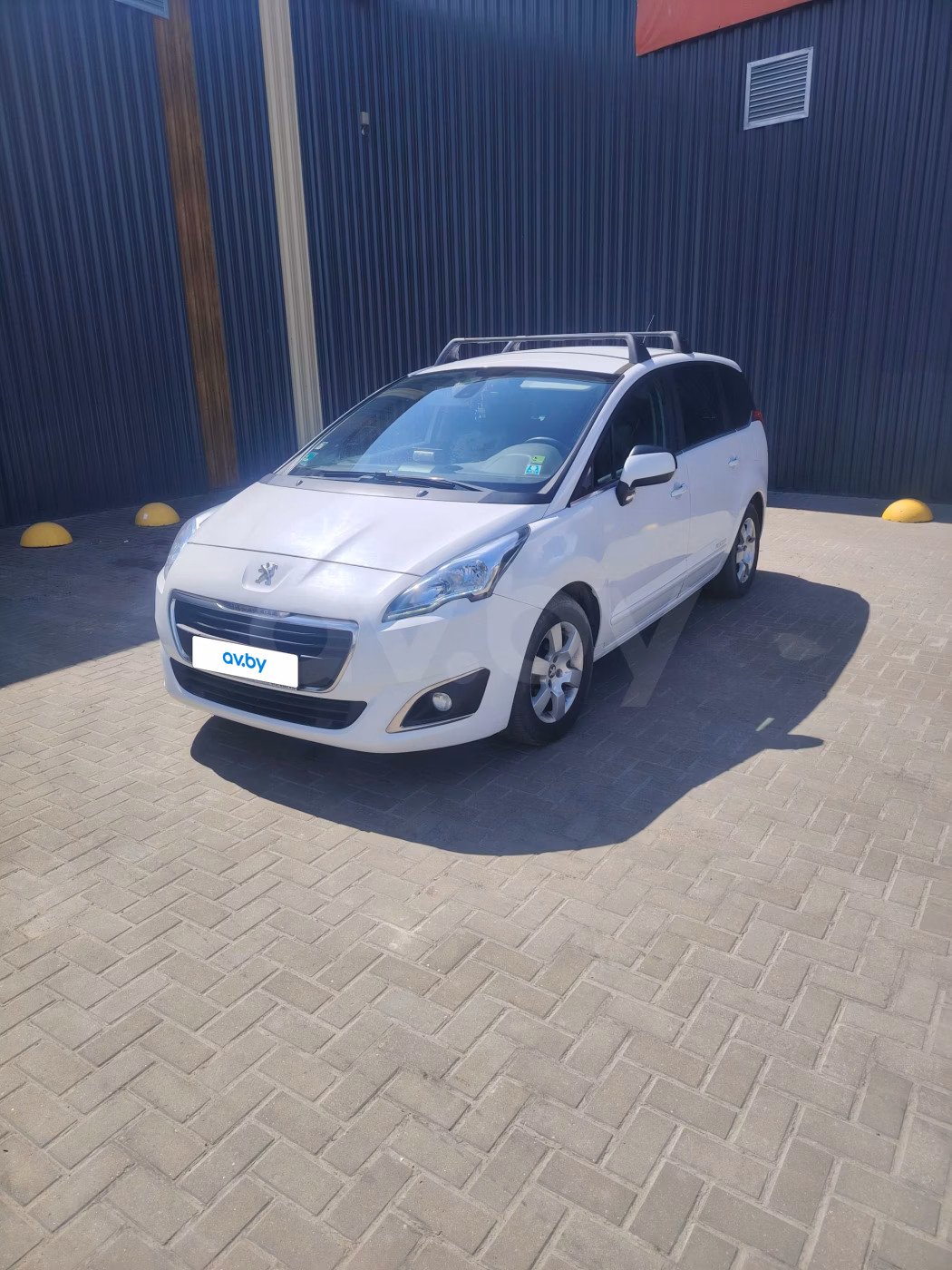 Peugeot 5008 фото 2