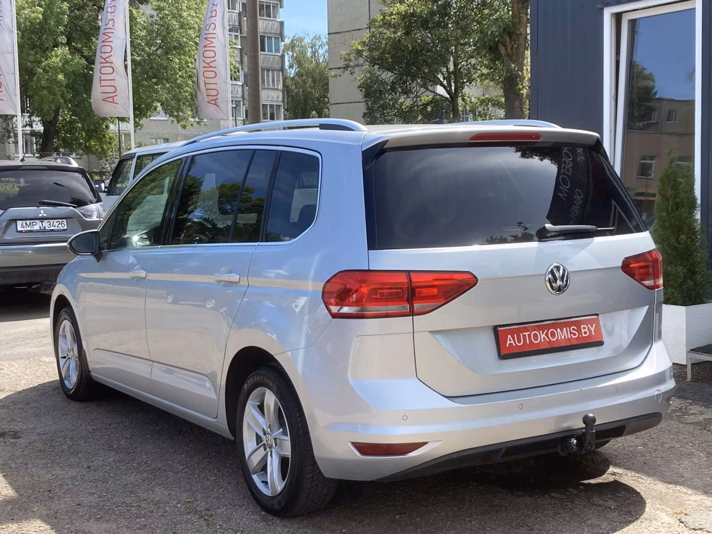 Volkswagen Touran фото 6