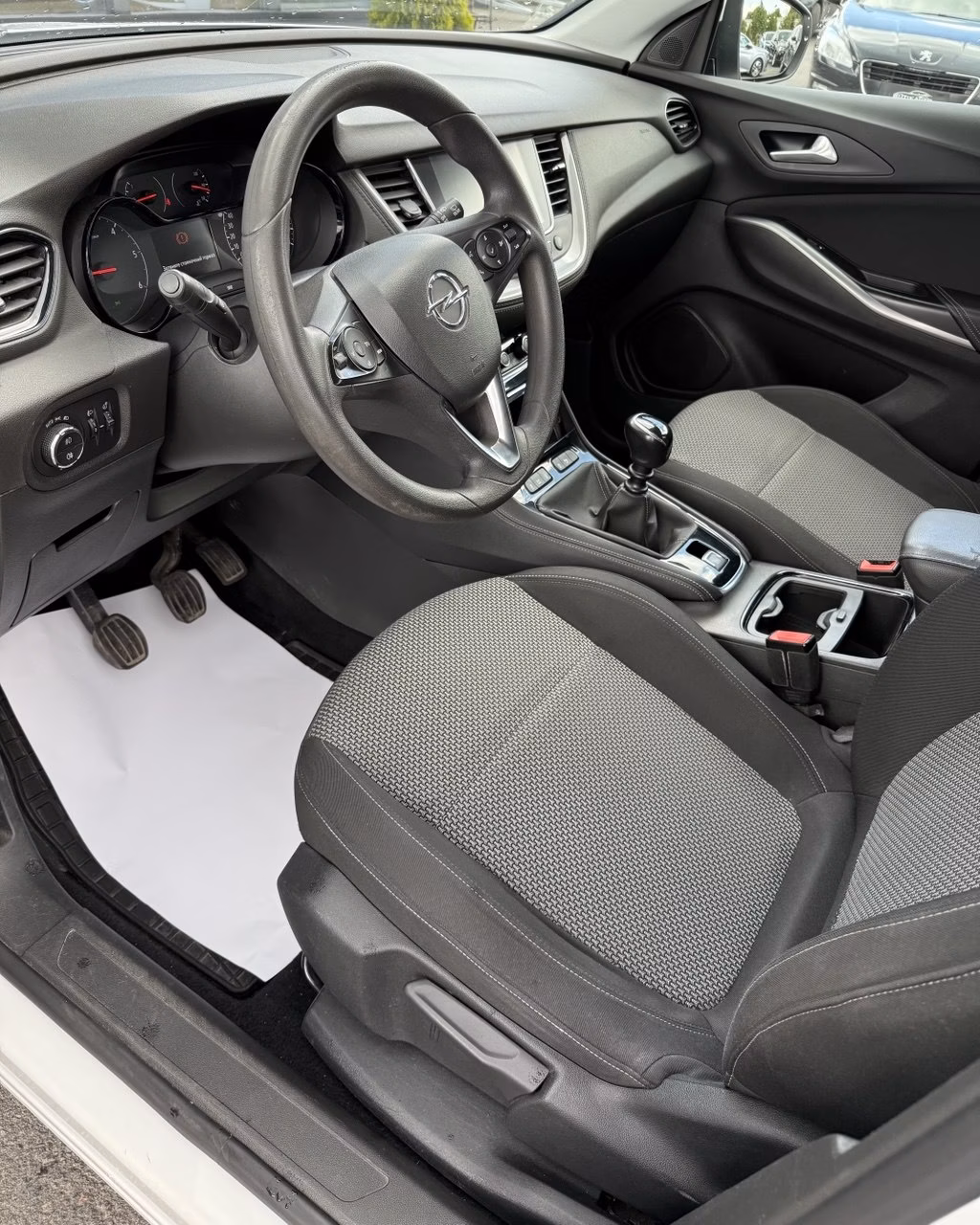 Opel Grandland X фото 10