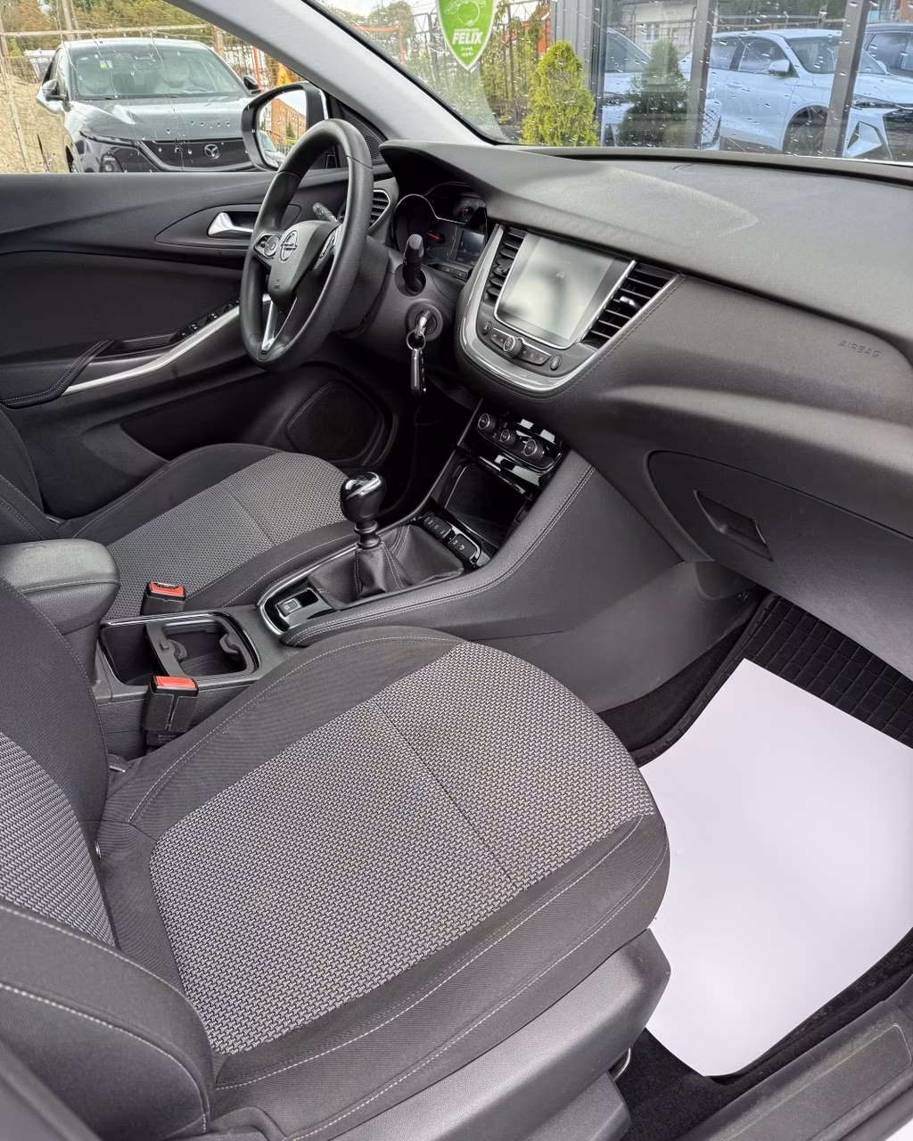 Opel Grandland X фото 11