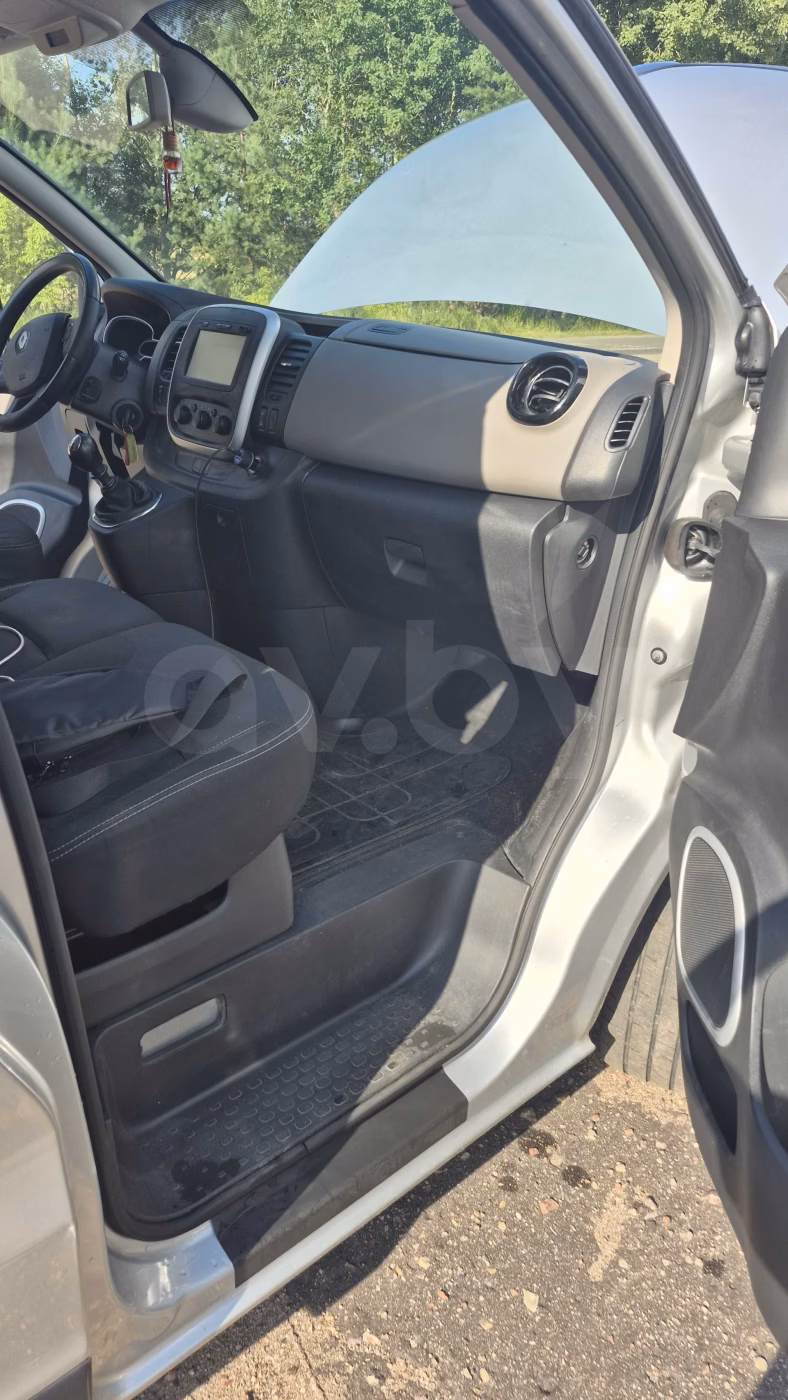 Renault Trafic фото 13