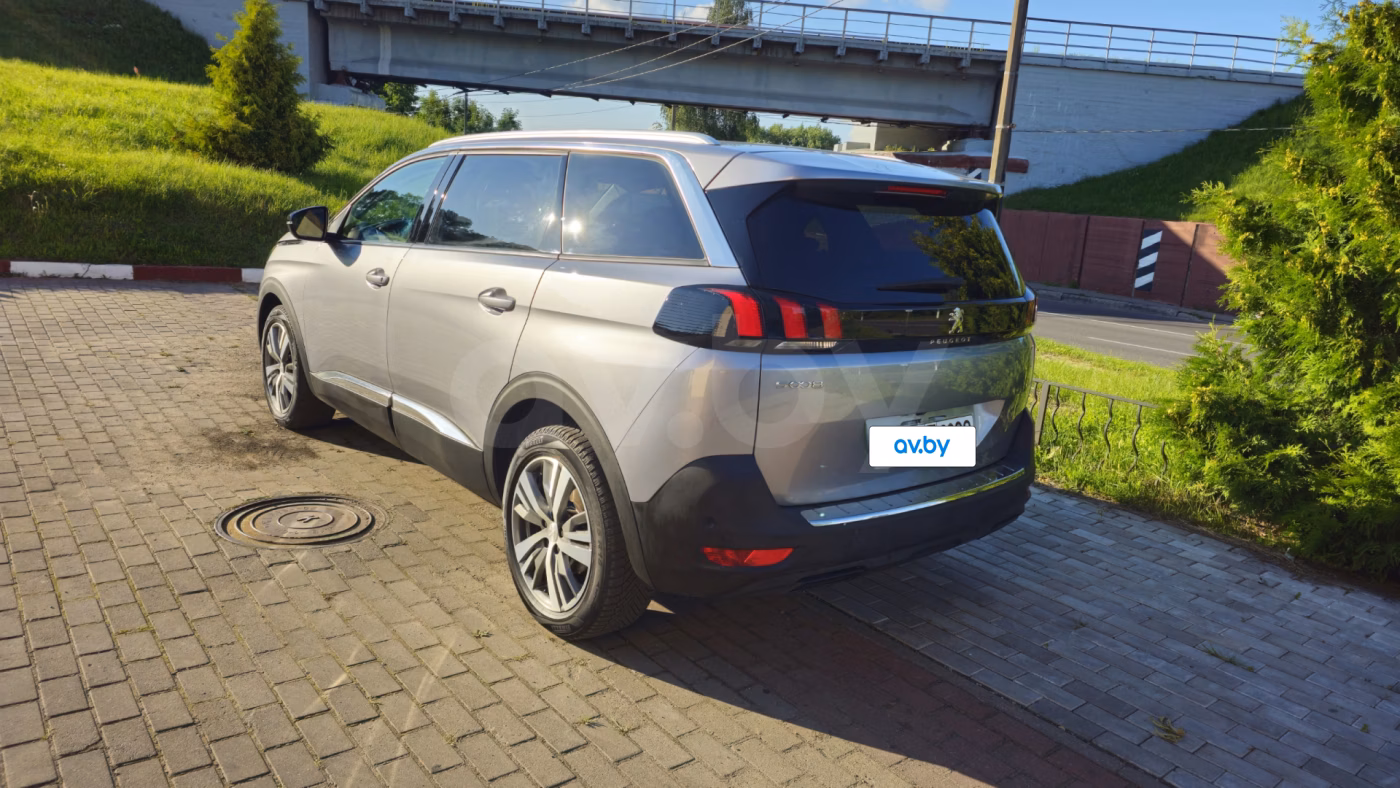 Peugeot 5008 фото 5