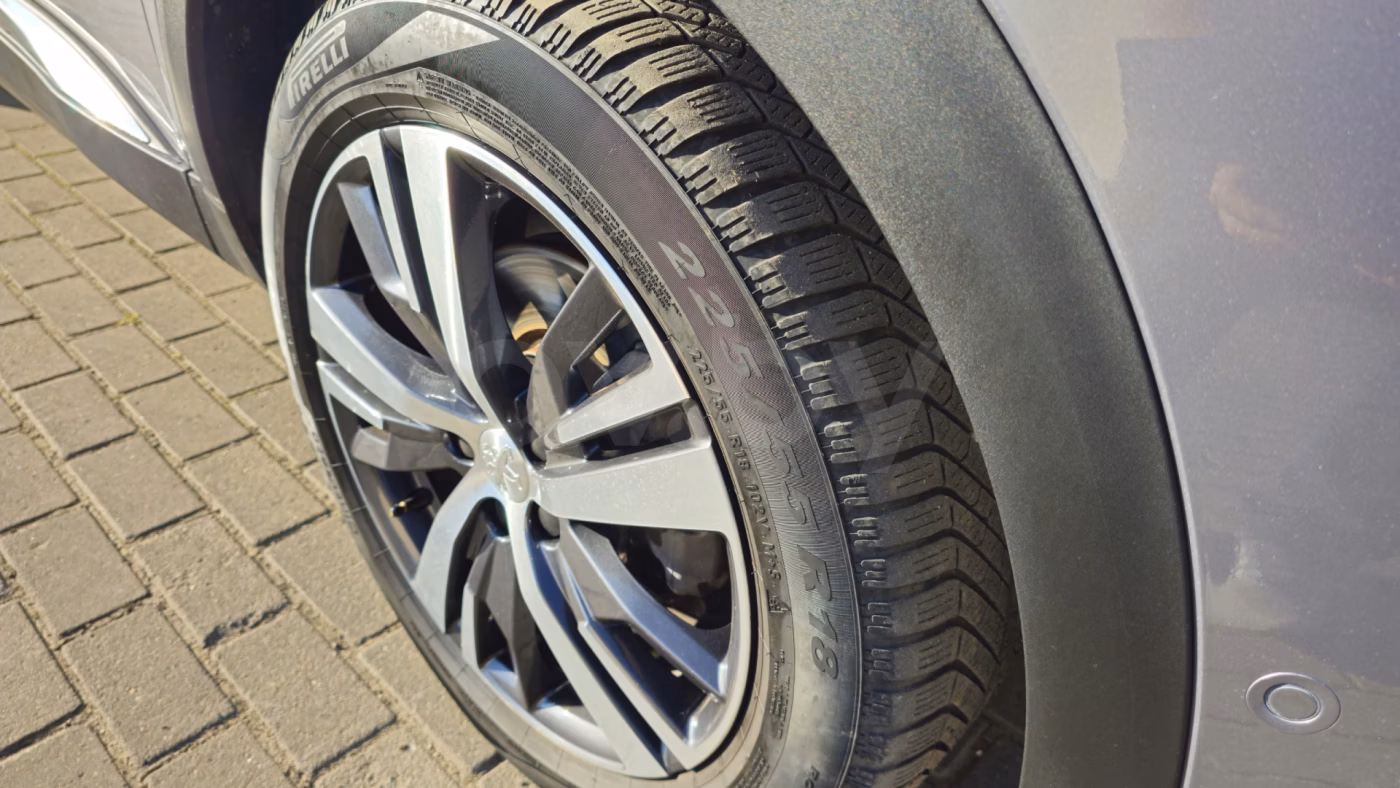 Peugeot 5008 фото 16