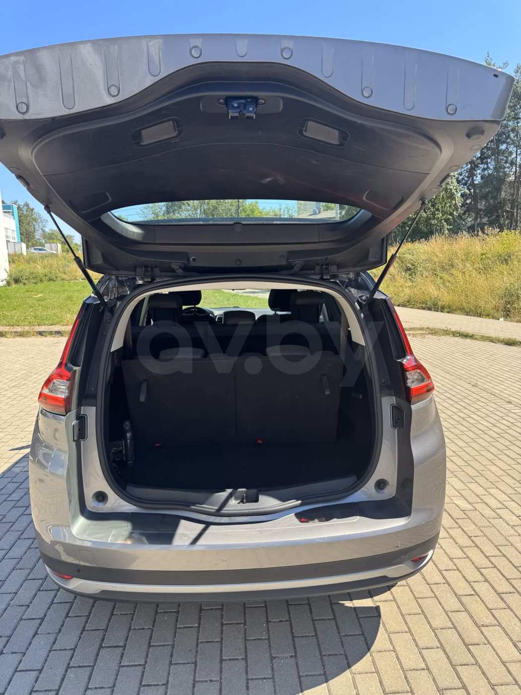 Renault Grand Scenic фото 8