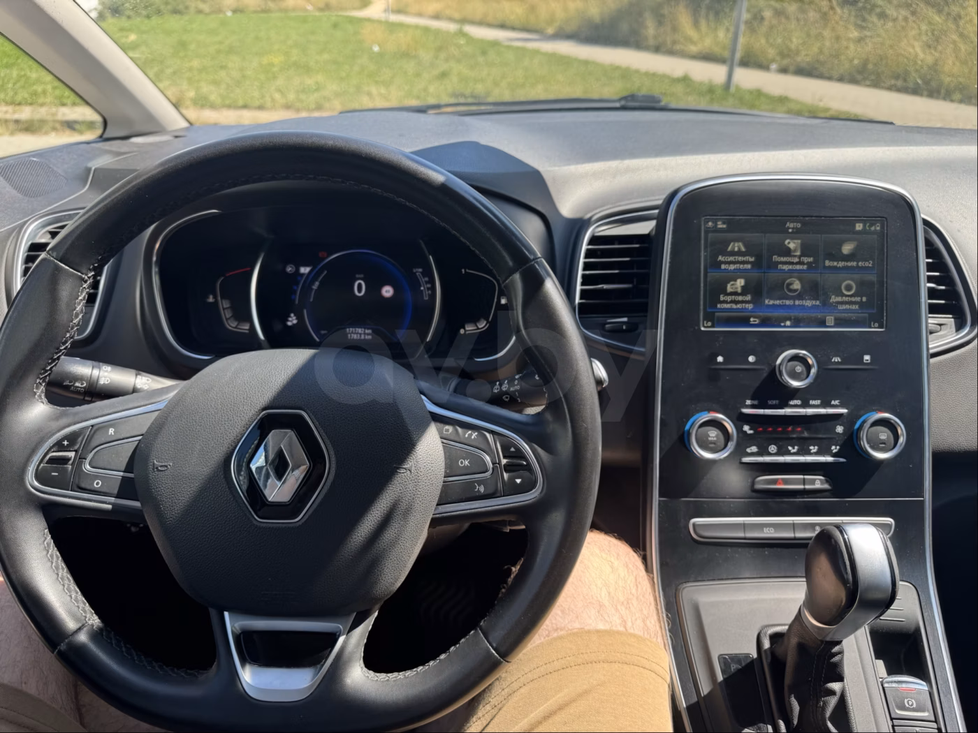 Renault Grand Scenic фото 13