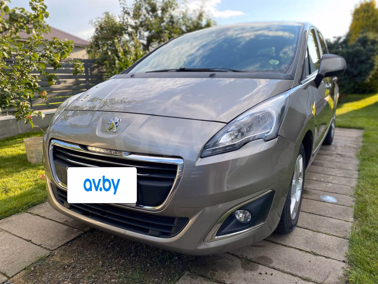 Peugeot 5008 фото 3