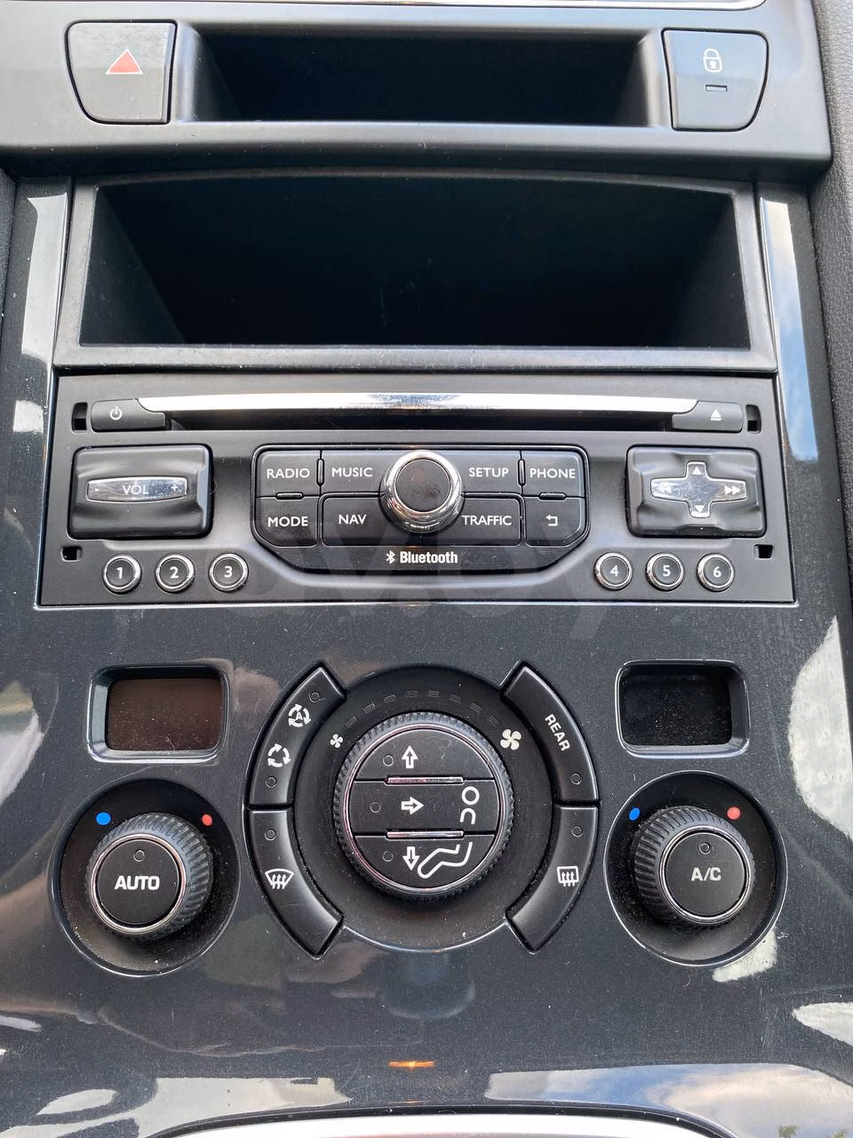 Peugeot 5008 фото 10