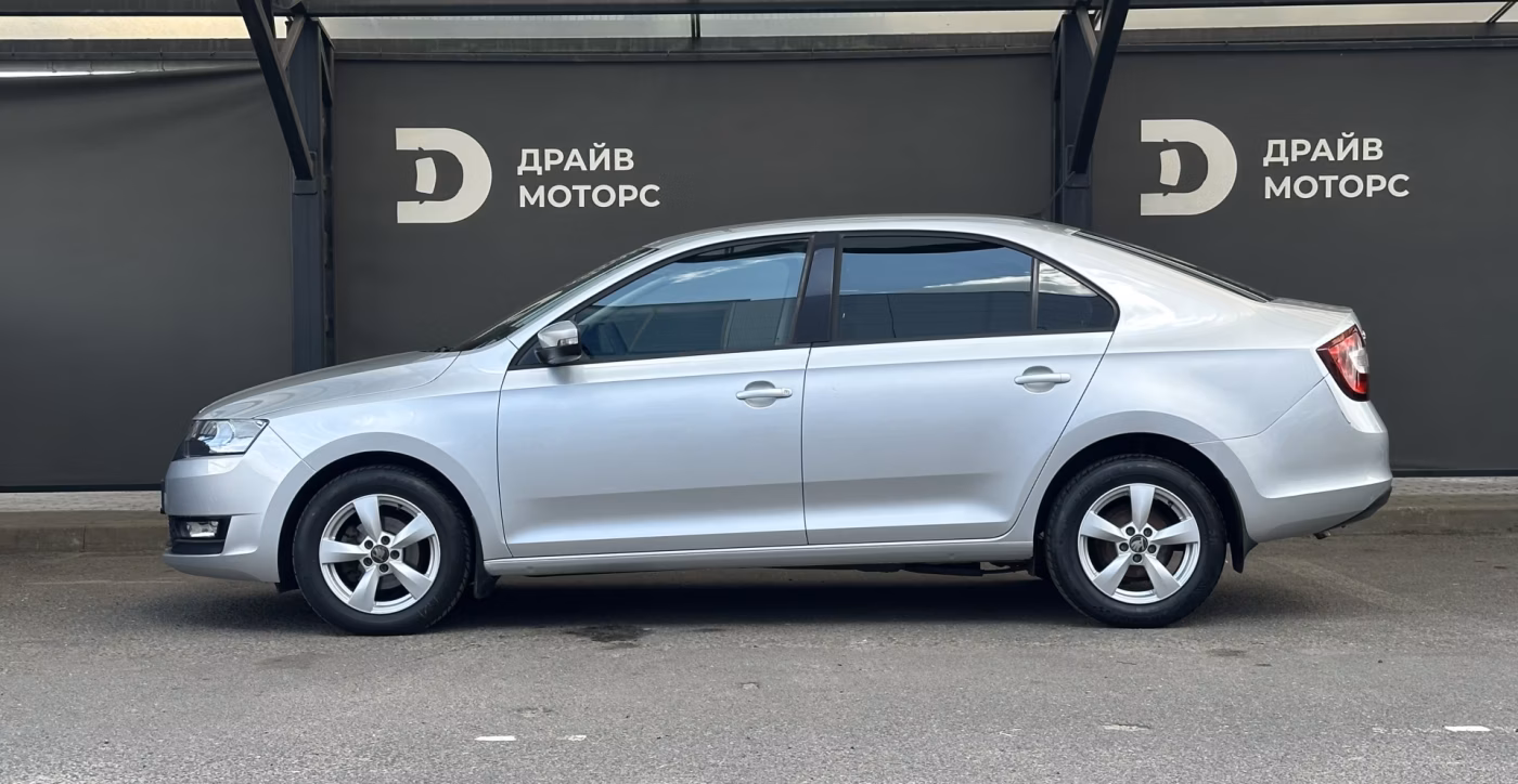 Skoda Rapid фото 2