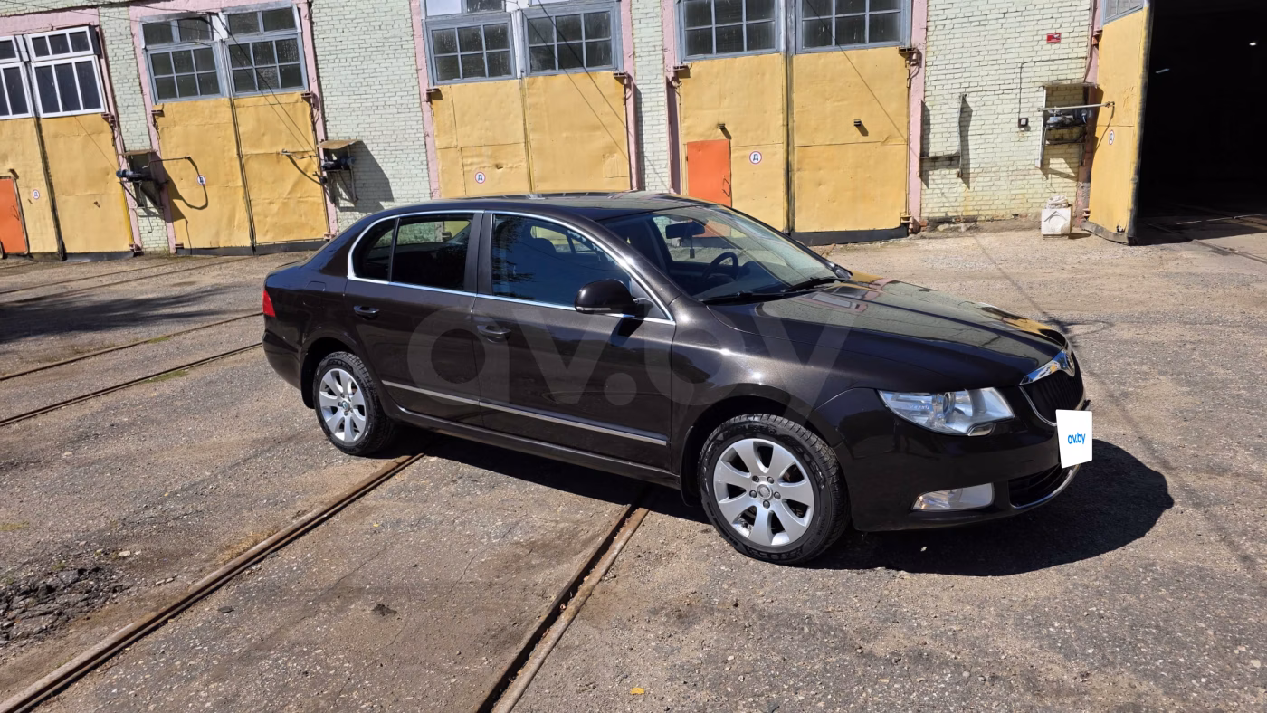 Skoda Superb фото 7