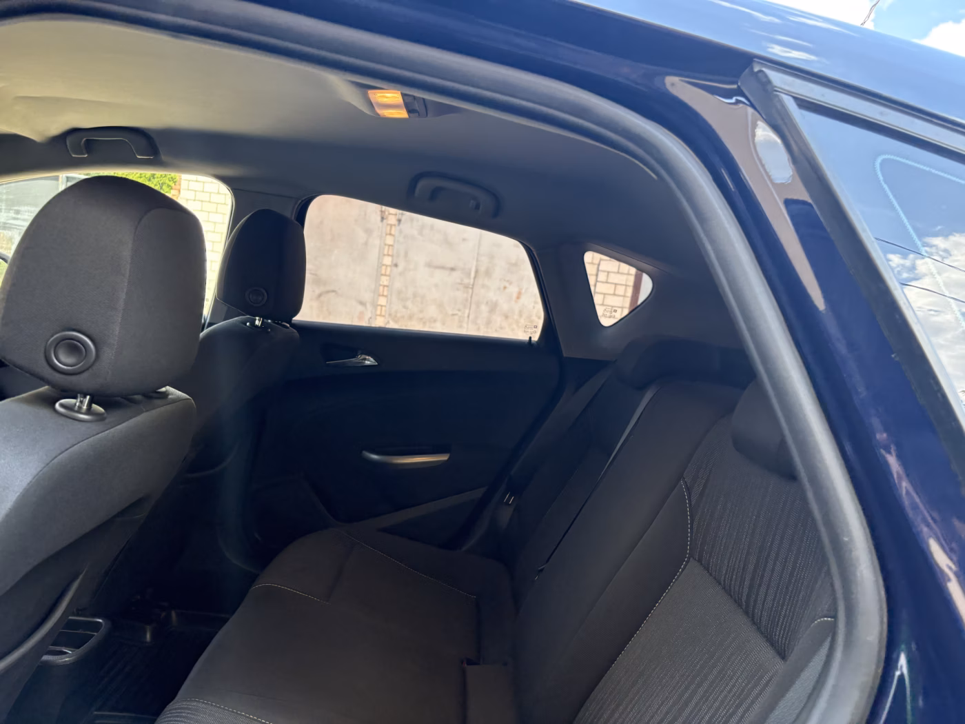 Opel Astra фото 8