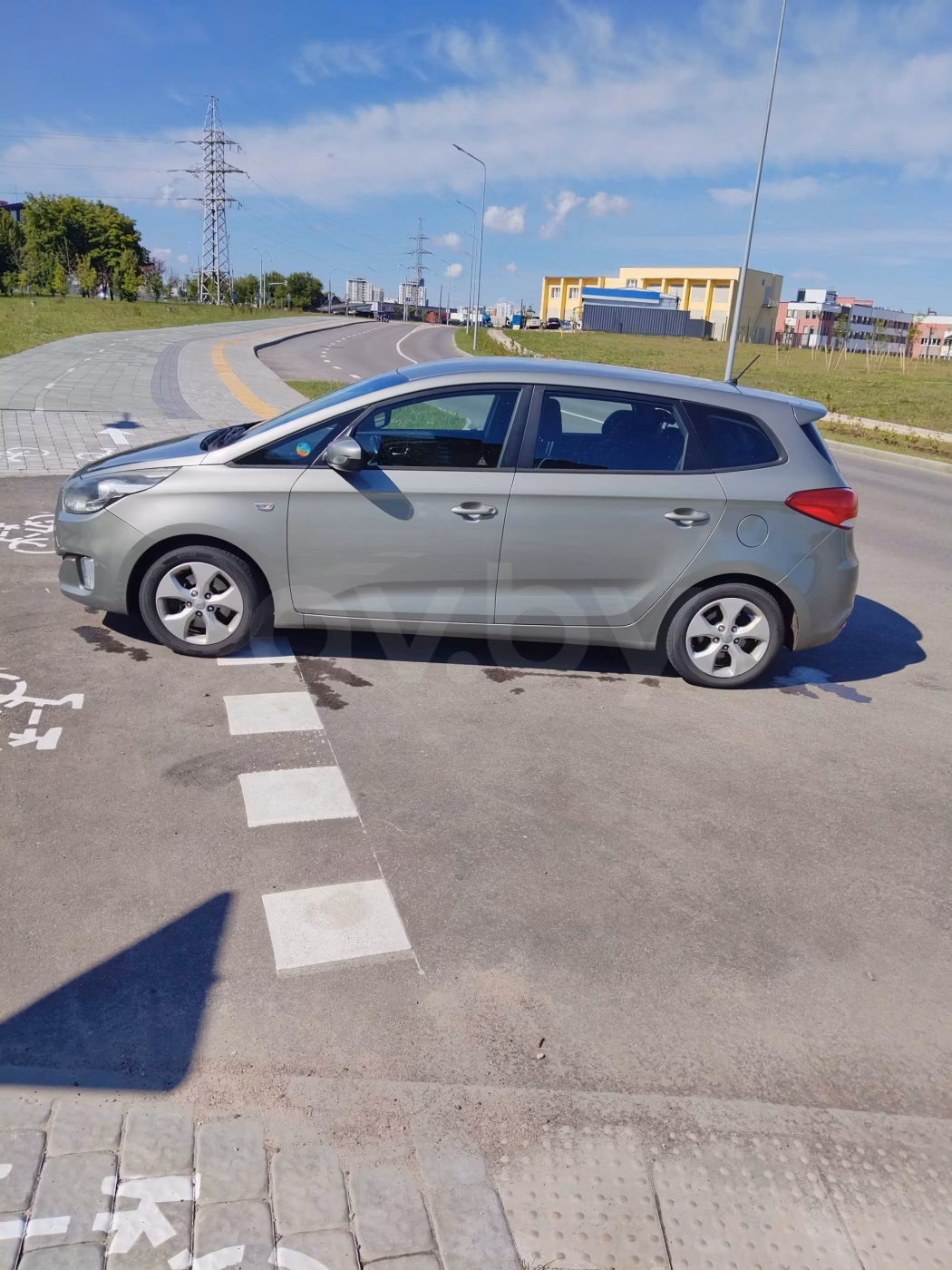 Kia Carens фото 4