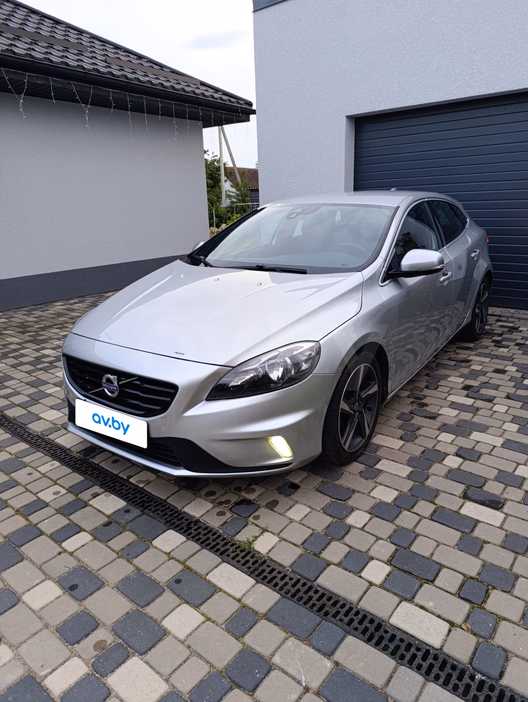 Volvo V40 фото 2