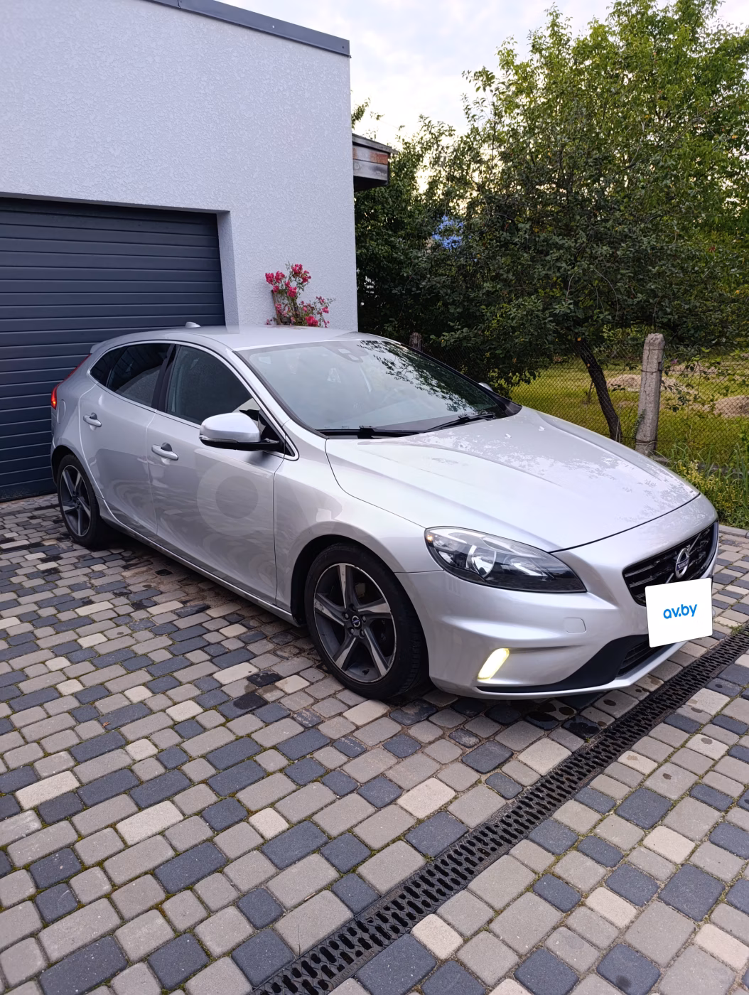 Volvo V40
